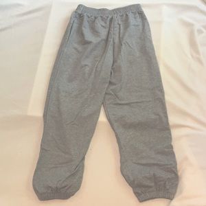 Grey sweatpants (women’s)